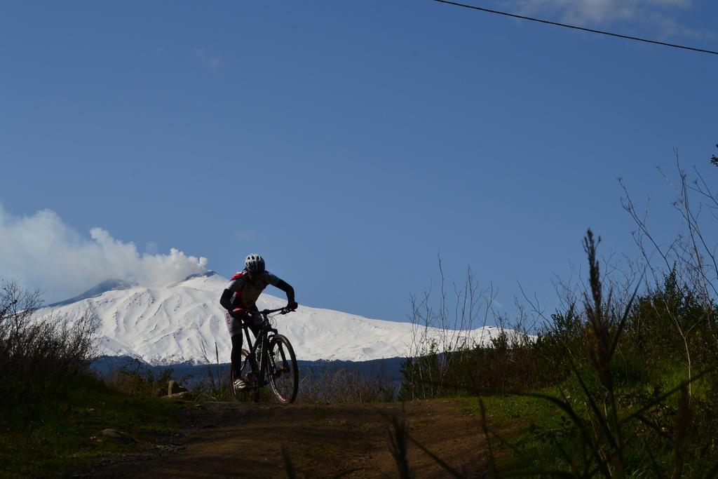 Etna Bike Holiday Zafferana Etnea Ngoại thất bức ảnh